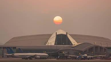 4k白云机场旅行日出日落延时摄影视频的预览图
